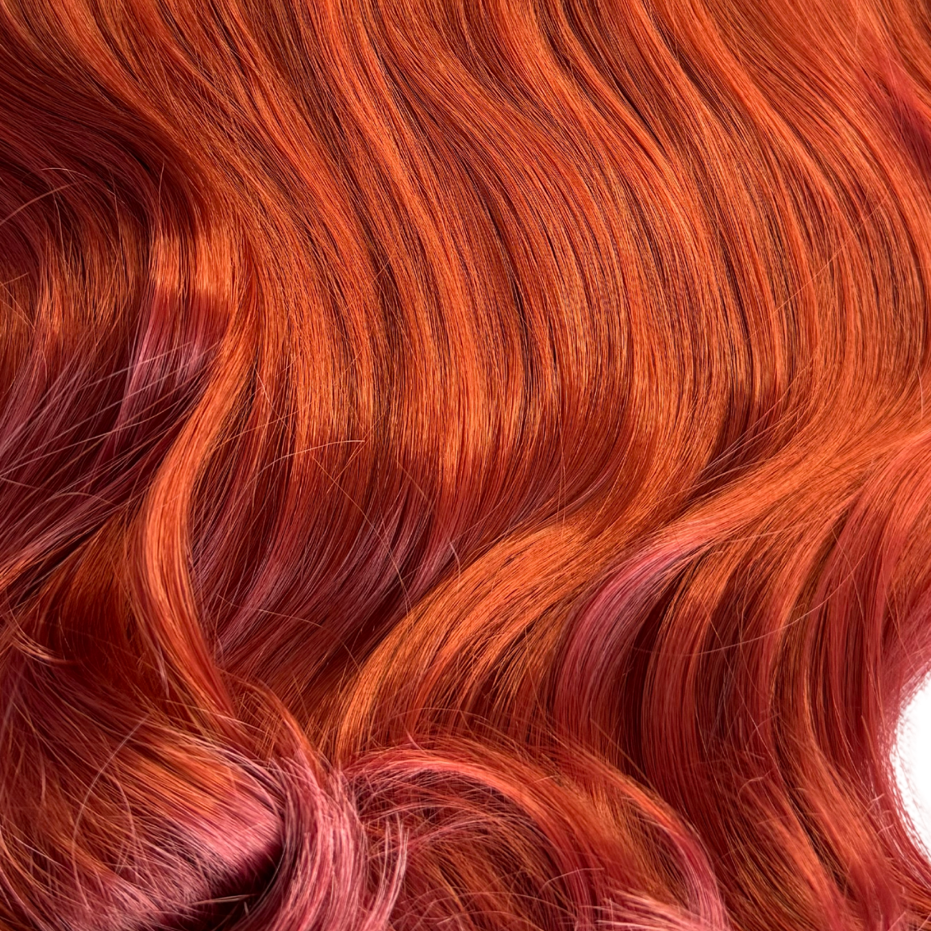 Extensiones de Cabello Vegano con clip de 24" Rojo Brillante