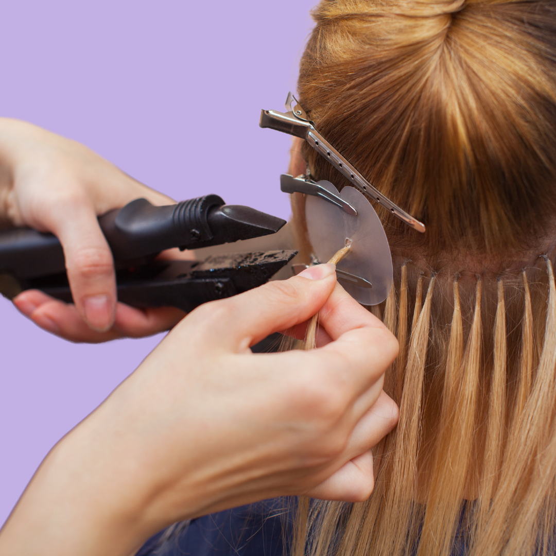 Servicio de aplicación de extensiones cabello natural desde 18 hasta 30 pulgadas.